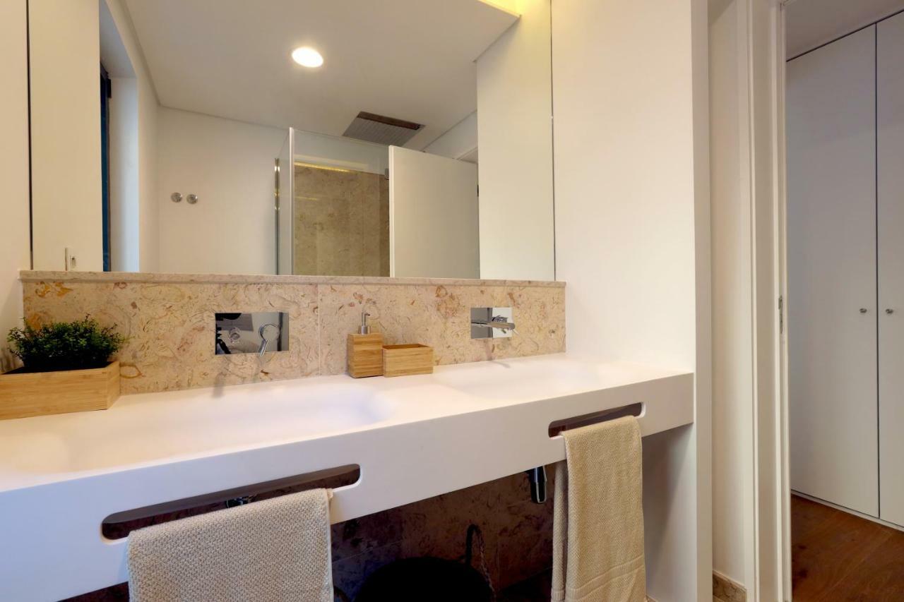 Luxury Graca Apartment The Most Amazing View Of Lisbon Bagian luar foto