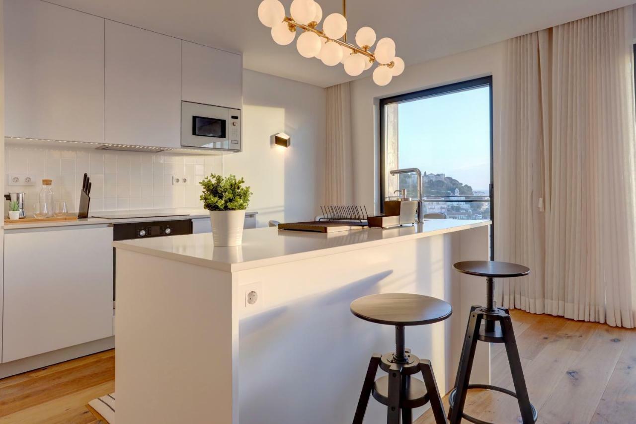 Luxury Graca Apartment The Most Amazing View Of Lisbon Bagian luar foto